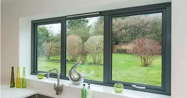 Pencere doğrama boyası renk kartelası ve farklı yüzeylerde uygulanmış örnekler