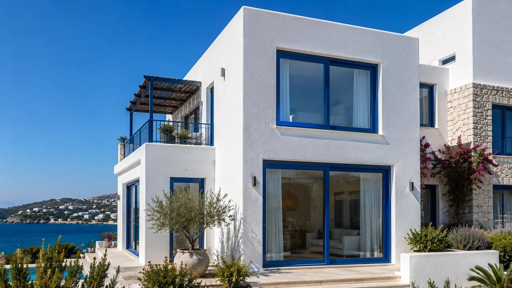 Bodrum mavisi PVC doğramalı modern villa